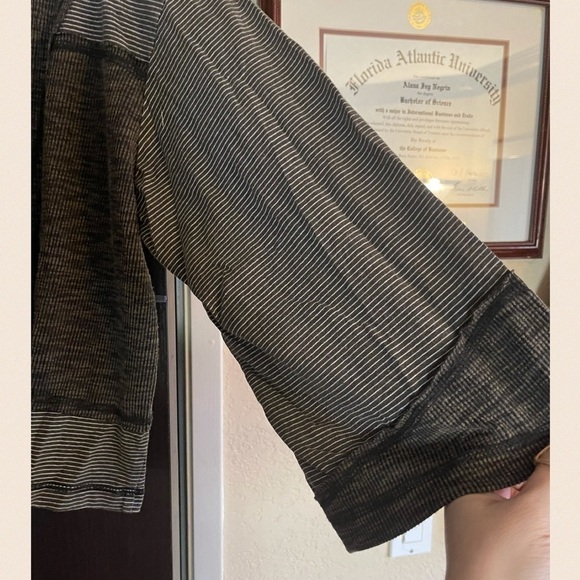 New! Black “Take The Day Off” Mismatch Top - Picture 10 of 14